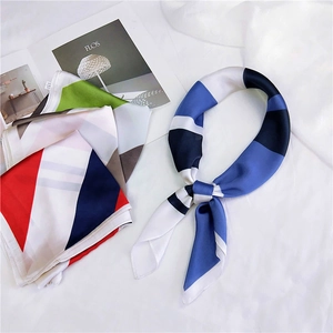 Écharpe Carrée en Satin Élégante pour Femmes Sensation Soie Bandana Géométrique Bloc de Couleur Foulard Mode pour Bureau Quotidien
