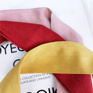 Foulards en daim rouge jaune et rose pour coiffure et poignet style élégant pour femme