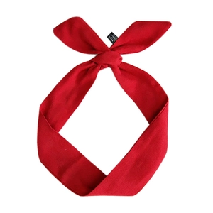 Foulard en daim rouge avec fil de fer et nœud papillon pour coiffure polyvalente