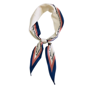 Elegant diamond-shaped twilly scarf with French text print in navy and orange silk finish
