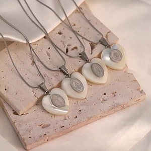 Stainless Steel Heart Shape Mother Of Artificial Pearl Religious Pendant Necklace With Snake Bone Chain For Women Holy Saint Medals