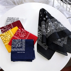 Set di bandane classiche in cotone con motivo paisley in vari colori alla moda