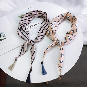 Foulard Triangle Pour Femmes Polyester Imprimé Effet Satin Avec Perles En Bois Et Glands Mode Coréenne Vintage