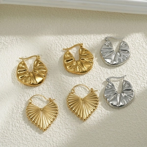 Boucles D'oreilles Créoles Texture Froissée Irrégulière Plqué Or 18K Acier Inoxydable Minimaliste Forme De Cœur Pour Femmes