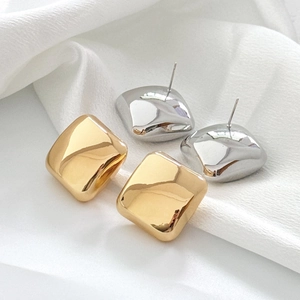 Boucles D'oreilles Puces Carrées Géométriques Cuivre Brillant Finition Miroir Minimaliste Bijoux Pour Femmes