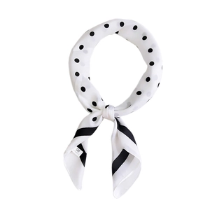 Foulard en soie élégant pour femmes avec pois noirs et blancs et rayures larges