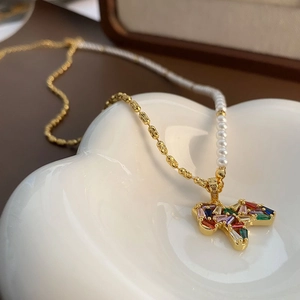Pony Pendant Necklace Colorful Zircon 18K Gold Plated Copper Asymmetric Artificial Pearl Chain For Women Fashion Jewelry