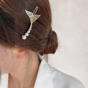 Golden fishtail hair clip with colorful rhinestones and elegant white pearls