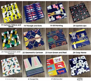 Sammlung von 12 eleganten quadratischen Seidentüchern mit verschiedenen künstlerischen Drucken