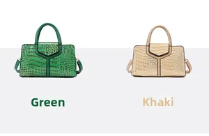 Détails des sacs fourre-tout vert et kaki avec motif crocodile et coutures en forme de Y