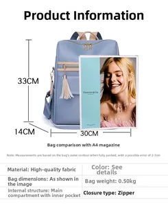 Comparaison de taille détaillée du sac à dos bleu clair et d'un magazine A4