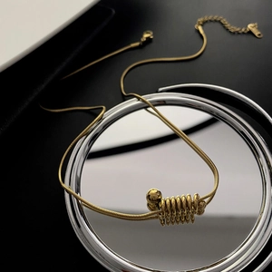 Collier Pendentif Spirale Minimaliste Pour Femme En Acier Inoxydable Plaqué Or Chaîne Serpent Bijoux Design