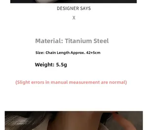 Spécifications du collier pièce dorée montrant l'acier titane et la longueur de 42+5cm