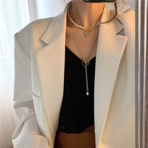 Collier Superposé Pendentif Coeur Künstliche Perle D'imitation Alliage Plaqué Or Chaîne De Pull Élégante Bijoux De Mode Pour Femmes