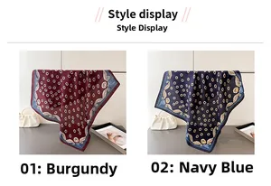 Dettaglio di sciarpe bordeaux e blu navy con pois e bordi floreali in stile bohémien