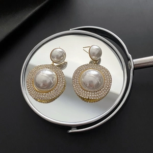 Boucles D Oreilles Rondes En Künstliche Perles Alliage Strass Vintage Style Français Élégant Bijoux Femmes Tige Acier Inoxydable