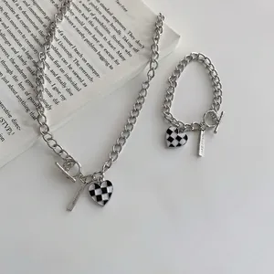 Collier Et Bracelet À Pendentif Cœur Damier Fermoir À Bascule Acier Titane Émail Chaîne Épaisse Bijoux Mode Femmes