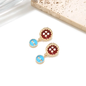Fashionable golden button drop earrings with candy-colored red and blue oil drip finish