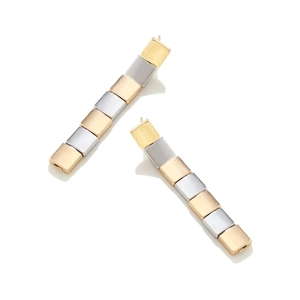Auffällige geometrische Quadrat-Ohrhänger mit gold- und silbernen Metallblöcken