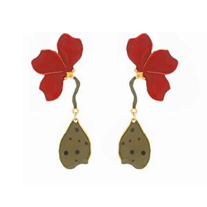 Boucles d'oreilles fleurs faites main avec pétales rouges et pendentifs verts