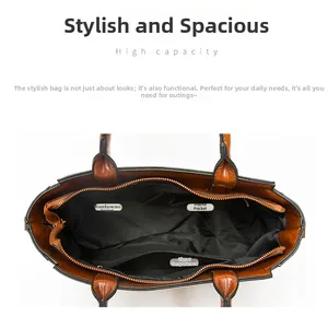 Vue détaillée de l'intérieur du sac à main marron avec ses poches multifonctions