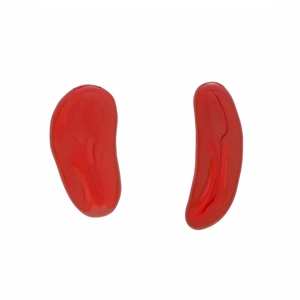 Boucles d'oreilles asymétriques en émail rouge au design géométrique et fini brillant