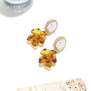 Baroque faux pearl earrings with leopard floral pendant and elegant gold metal frame