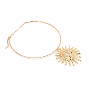 Minimalist gold sun pendant collar necklace with personified face and rays design