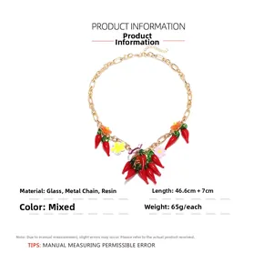 Détails du collier piment avec chaîne dorée et pendentifs en verre avec mesures