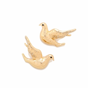 Boucles d'oreilles oiseaux dorés avec cristaux pavés et texture vintage en relief