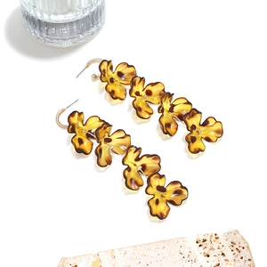 Long multi-layer leopard print flower pendant tassel earrings in amber resin finish
