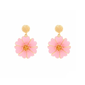Boucles d'oreilles fleurs en émail rose pastel avec centre doré et clous en métal
