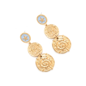 Boucles d'oreilles dorées vintage avec étoile en émail bleu et détails en relief