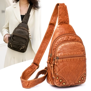 Sac de poitrine vintage en cuir PU délavé pour femme avec plusieurs poches zippées