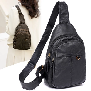 Retro-Brusttasche aus gewaschenem PU-Leder mit verstellbarem Gurt und Metallbeschlägen