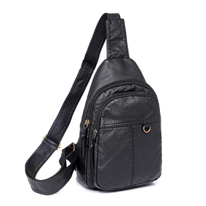 Schwarze Vintage-Brusttasche aus PU-Leder mit verstellbarem Gurt und zwei Reißverschlüssen