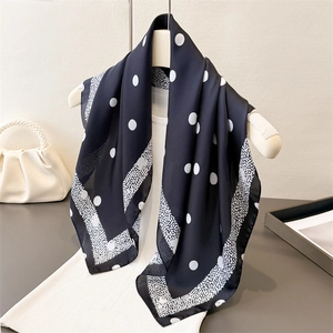 Foulard Carré À Pois Élégant En Faux Satin Pour Femmes Léger Rétro Français Satin Foulard De Tête Chic Châle