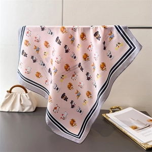 Foulard Carré Imprimé Chien Dessin Animé Femmes Satin Satin Imitation Écharpe De Cou Bandana Bordure À Rayures Contrastées