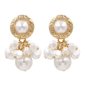 Boucles D'oreilles Pendantes En Grappe De Künstliche Perles D'imitation En Alliage Vintage Avec Disque En Métal Martelée Bijoux Élégants