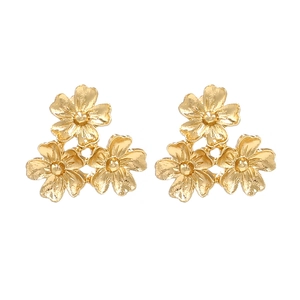Floral Stud Earrings Zinc Alloy Gold Plated Elegant Clustered Flower Design Matte Texture Fashion Jewelry Women