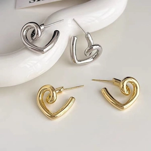 Modern twisted heart earrings in gold and silver finish with S925 sterling silver posts