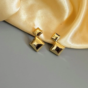 Boucles Oreilles Clous Losange Double Géométrique Cuivre Poli Style Moderne Minimaliste Bijoux Femme Accessoire Mode