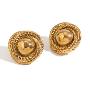 Detail of 18K gold-plated irregular geometric earrings with rope chain textured border