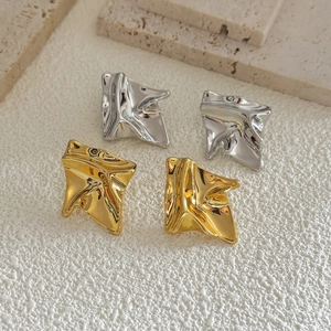 Minimalist irregular crumpled geometric earrings in gold and silver metallic finish