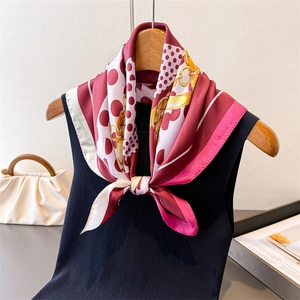 Elegant Square Scarf Polka Dot Golden Chain Print Imitation Satin Satin Fashion Bandana Headwrap For Women