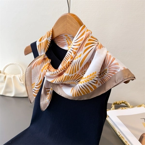 Elegante Foulard Quadrato In Satin Stampato Effetto Raso Sciarpa Da Testa Versatile Accessori Di Moda Per Donna Chic