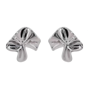 Boucles d'oreilles irrégulières en métal fluide argenté avec finition miroir poli