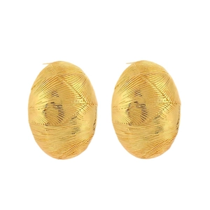 Boucles d'oreilles ovales plaquées or 18K avec textures de lignes métalliques rayonnantes