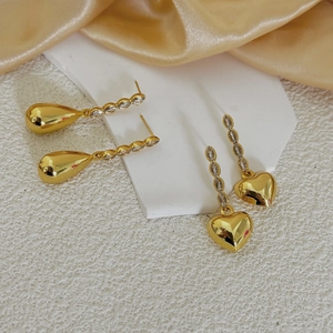 Boucles D'oreilles Pendantes Élégantes En Cuivre Plaqué Or 18 Carats Avec Pendentif Cœur Et Goutte D'eau Zircon Pour Femmes