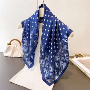Foulard Carré Élégant Pour Femme Imprimé À Pois Géométrique Imitation Satin Satin Tour De Cou Tête Chic Accessoire